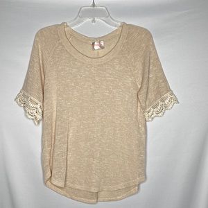 Moon Crochet Sleeve Top